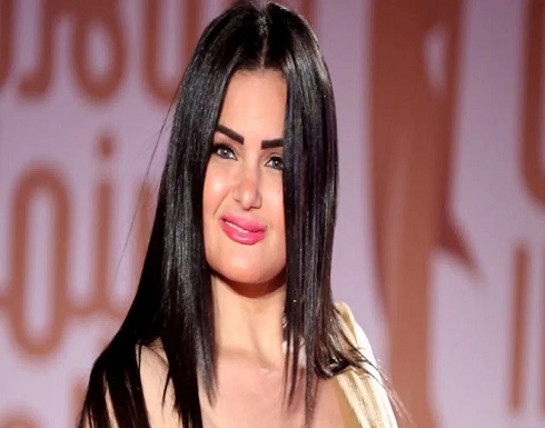 تفاصيل جديدة في أزمة الراقصة سما المصري وفيديوهات الخمسة تفاصيل جديدة في أزمة الراقصة سما المصري وفيديوهات الخمسة