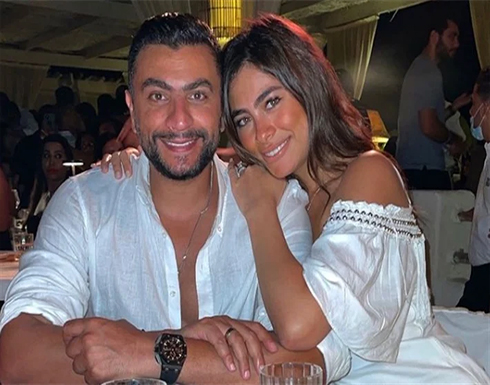 هاجر أحمد تنشر صورتها بالحجاب أمام الكعبة .. شاهد