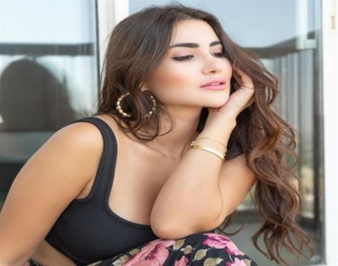 بفستان مكشوف.. هدى الأتربى تثير الجدل بأنوثتها بفستان مكشوف.. هدى الأتربى تثير الجدل بأنوثتها