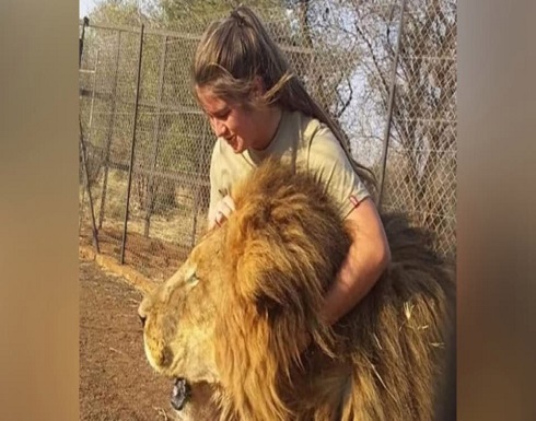 أثناء عملها.. أسود تهاجم فتاة حتى الموت أثناء عملها.. أسود تهاجم فتاة حتى الموت