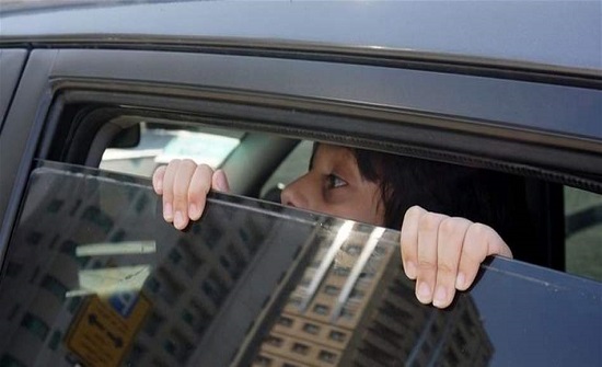 مأساة في بلد عربي: ابن الـ 5 سنوات توفي بطريقة مؤلمة.. علق داخل سيارة بيوم حار مأساة في بلد عربي: ابن الـ 5 سنوات توفي بطريقة مؤلمة.. علق داخل سيارة بيوم حار