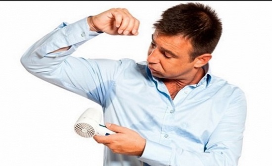 أسباب فرط التعرق.. ووصفات بسيطة لمواجهته أسباب فرط التعرق.. ووصفات بسيطة لمواجهته