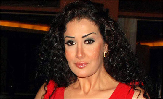 صورة : حفيدة غادة عبدالرازق تشبهها بالاصفر صورة : حفيدة غادة عبدالرازق تشبهها بالاصفر