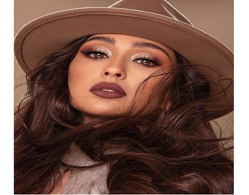 بـ جيب قصير.. جيسي عبده بإطلالة أنيقة تبرز جمالها بـ جيب قصير.. جيسي عبده بإطلالة أنيقة تبرز جمالها
