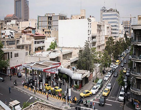 إيران.. النفط نحو "الصفر" والطوابير تطول إيران.. النفط نحو "الصفر" والطوابير تطول