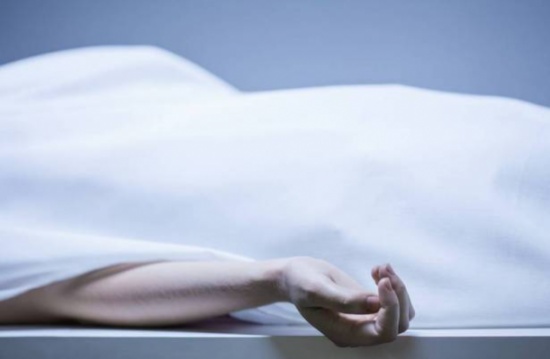 قُتل بآلة حادة على يد شقيقه! قُتل بآلة حادة على يد شقيقه!