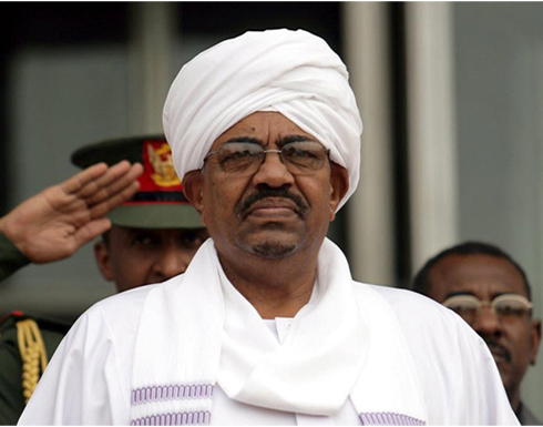 مصادر سودانية "لا تستبعد تنحي البشير" مصادر سودانية "لا تستبعد تنحي البشير"
