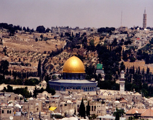اجتماع عربي طارئ الثلاثاء لبحث قرار أمريكي متوقع يمس مكانة "القدس" اجتماع عربي طارئ الثلاثاء لبحث قرار أمريكي متوقع يمس مكانة "القدس"