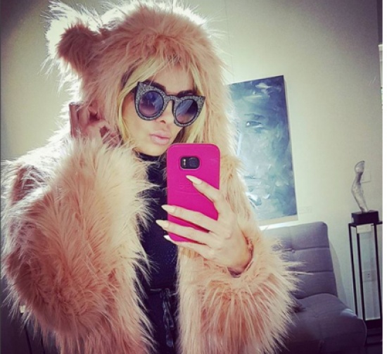 بالفيديو: ميريام كلينك بداخل منزل مجهول بعد إختطافها برفقة كلبها ! بالفيديو: ميريام كلينك بداخل منزل مجهول بعد إختطافها برفقة كلبها !