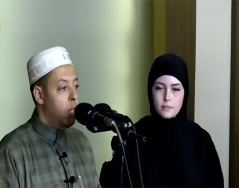تفاعل مع فيديو اعتناق فتاة فرنسية الإسلام بمسجد الأمير عبد القادر في وهران تفاعل مع فيديو اعتناق فتاة فرنسية الإسلام بمسجد الأمير عبد القادر في وهران