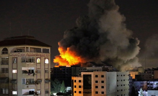 بأكثر من 230 صاروخا.. المقاومة تواصل قصف إسرائيل وغارات عنيفة على غزة بأكثر من 230 صاروخا.. المقاومة تواصل قصف إسرائيل وغارات عنيفة على غزة