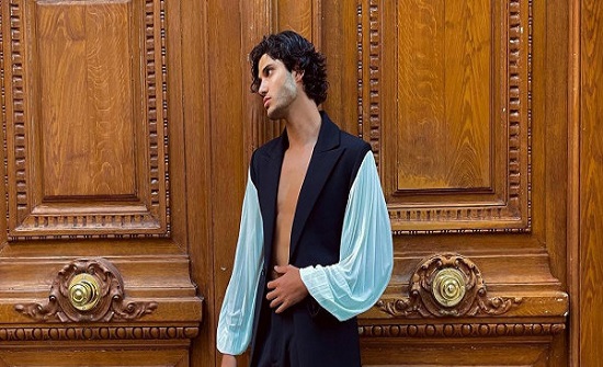 رد صادم من راغب علامة على انتقادات ملابس ابنه