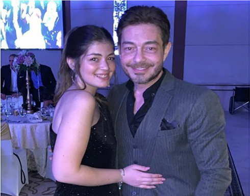 ابنة احمد زاهر تبرز جمالها بإطلالة صيفية بيضاء .. صورة ابنة احمد زاهر تبرز جمالها بإطلالة صيفية بيضاء .. صورة
