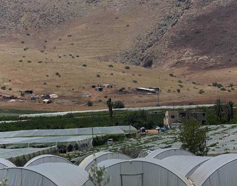 مستوطنون متطرفون يطردون رعاة فلسطينيين من أراضيهم مستوطنون متطرفون يطردون رعاة فلسطينيين من أراضيهم