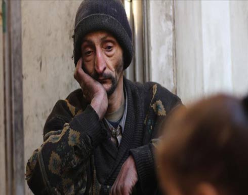 "أبو كاسم" المحاصر بغوطة دمشق.. يصفده جوعه ويعذبه جوع عياله (قصة إنسانية) "أبو كاسم" المحاصر بغوطة دمشق.. يصفده جوعه ويعذبه جوع عياله (قصة إنسانية)