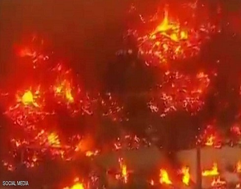 بالفيديو.. حريق هائل يلتهم مخازن عملاقة لـ"أمازون" بالفيديو.. حريق هائل يلتهم مخازن عملاقة لـ"أمازون"