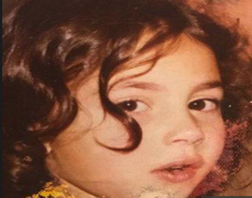 بالصورة - هذه الطفلة أصبحت نجمة عربية شهيرة... خمنوا من هي بالصورة - هذه الطفلة أصبحت نجمة عربية شهيرة... خمنوا من هي