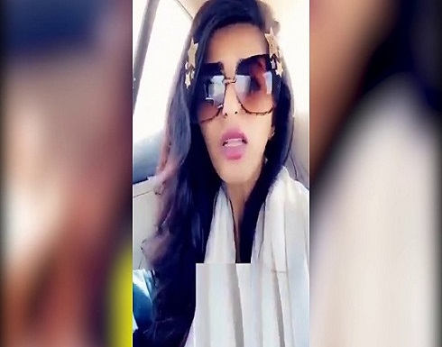 بالفيديو.. «أروى عمر» ترقص في الشارع العام ومطالب بالقبض عليها بالفيديو.. «أروى عمر» ترقص في الشارع العام ومطالب بالقبض عليها