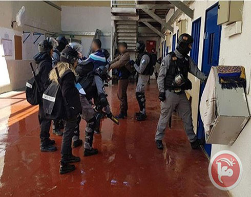 بالفيديو : عقوبات قاسية على الاسرى- حملة مداهمات وتفتيش في السجون بالفيديو : عقوبات قاسية على الاسرى- حملة مداهمات وتفتيش في السجون