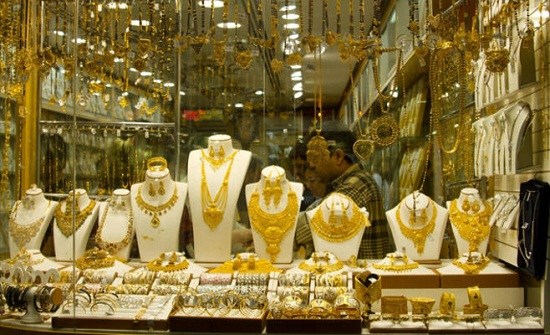انخفاض أسعار الذهب قرب أدنى مستوى خلال 5 أشهر انخفاض أسعار الذهب قرب أدنى مستوى خلال 5 أشهر