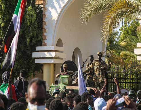 السودان.. المظاهرات تتجدد للمطالبة بالحكم المدني والأمن يغلق جسور الخرطوم السودان.. المظاهرات تتجدد للمطالبة بالحكم المدني والأمن يغلق جسور الخرطوم