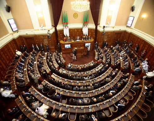 الجزائر تحضّر للانتخابات.. وطريق المرشحين مزدحم بالشروط الجزائر تحضّر للانتخابات.. وطريق المرشحين مزدحم بالشروط