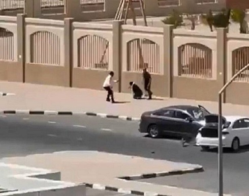 الكويتي المعتدي على زوجته في الشارع: توظفت دون علمي!- (فيديو) الكويتي المعتدي على زوجته في الشارع: توظفت دون علمي!- (فيديو)