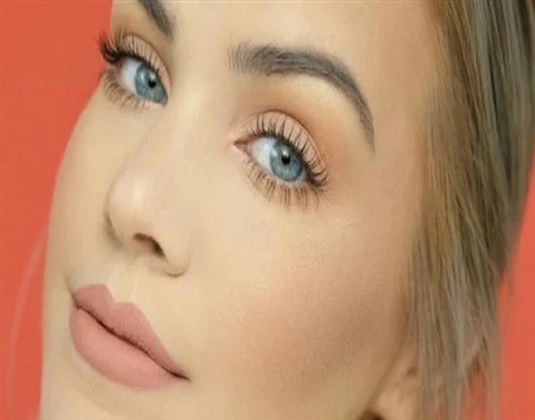 خبيرة تجميل تقدم 3 نصائح لوضع المكياج النهاري خبيرة تجميل تقدم 3 نصائح لوضع المكياج النهاري