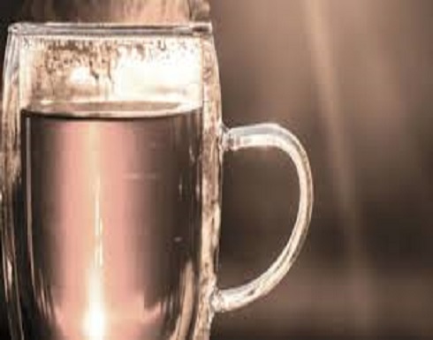الماء الدافئ صباحا يقيك الأمراض الماء الدافئ صباحا يقيك الأمراض