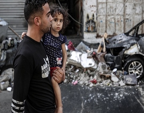 شاهد: عائلات بأطفالها تلجأ إلى مستشفى في غزة بعد تحذيرات الاحتلال بقصف منازلهم شاهد: عائلات بأطفالها تلجأ إلى مستشفى في غزة بعد تحذيرات الاحتلال بقصف منازلهم