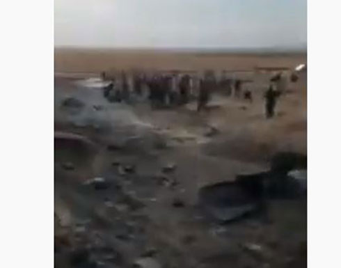 بالفيديو : مقتل 12 مدنيا جراء تفجير بسوريا بالقرب من الحدود التركية بالفيديو : مقتل 12 مدنيا جراء تفجير بسوريا بالقرب من الحدود التركية