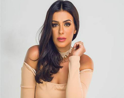 بصور من الشاطئ إنجي المقدم تودع الصيف بصور من الشاطئ إنجي المقدم تودع الصيف