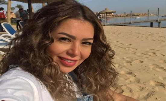 بـ بوسة على الخد وحضن.. لقاء الخميسى بملابس جريئة فى عيد ميلاد زوجها بـ بوسة على الخد وحضن.. لقاء الخميسى بملابس جريئة فى عيد ميلاد زوجها