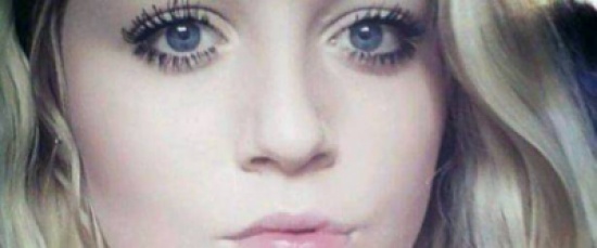 هذه الفتاة تلتقط 200 صورة سيلفي في اليوم ثم تحذفها.. تعتقد أنها قبيحة! هذه الفتاة تلتقط 200 صورة سيلفي في اليوم ثم تحذفها.. تعتقد أنها قبيحة!