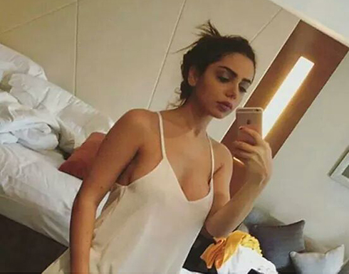 بعد غياب .. ابنة مخرج باب الحارة تضج انوثة بالفسفوري المثير .. شاهد بعد غياب .. ابنة مخرج باب الحارة تضج انوثة بالفسفوري المثير .. شاهد
