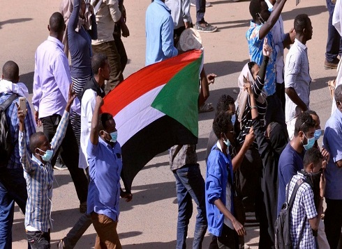 الاحتجاجات في السودان: الشرطة تطلب من قواتها "عدم التعرض للمواطنين والتجمعات السلمية" الاحتجاجات في السودان: الشرطة تطلب من قواتها "عدم التعرض للمواطنين والتجمعات السلمية"