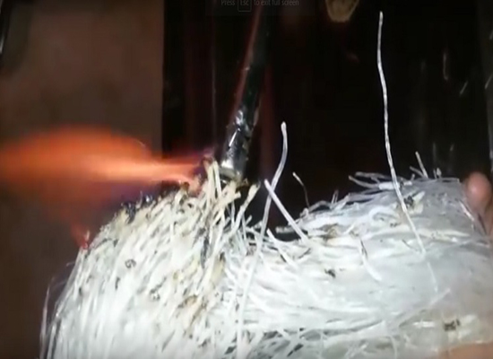 بالفيديو: مغاربة يحرقون المعكرونة الصينية .. والنتيجة صادمة! بالفيديو: مغاربة يحرقون المعكرونة الصينية .. والنتيجة صادمة!