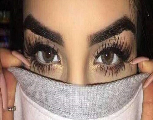 لهذا السبب تجنبي استخدام أداة تجعيد الرموش لهذا السبب تجنبي استخدام أداة تجعيد الرموش