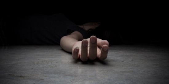 مصرية تقتل ابنتها بعد عودتها من عيادة طبية لهذا السبب مصرية تقتل ابنتها بعد عودتها من عيادة طبية لهذا السبب