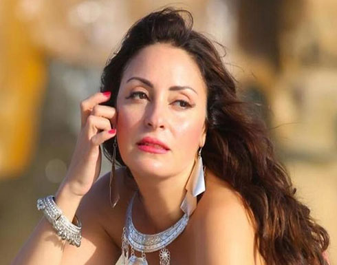 نرمين الفقي تشعل إنستجرام بـ اطلالة جريئة من حمام السباحة.. فيديو نرمين الفقي تشعل إنستجرام بـ اطلالة جريئة من حمام السباحة.. فيديو