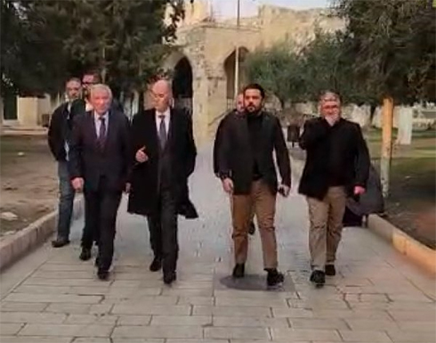 بعد استدعاء السفير .. المجالي يتجول في باحات المسجد الاقصى المبارك .. بالفيديو بعد استدعاء السفير .. المجالي يتجول في باحات المسجد الاقصى المبارك .. بالفيديو