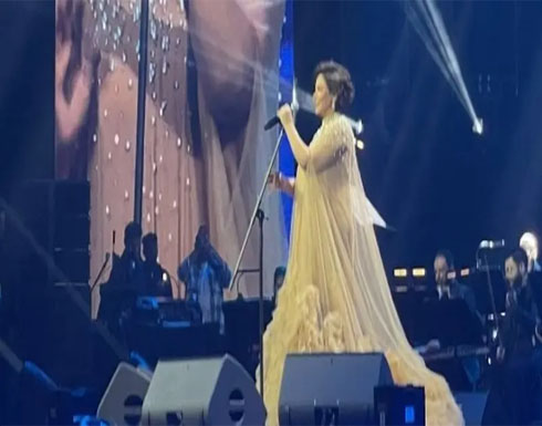 أحضان وقبلات.. شاهد حسام حبيب يحمل شيرين عبدالوهاب أحضان وقبلات.. شاهد حسام حبيب يحمل شيرين عبدالوهاب