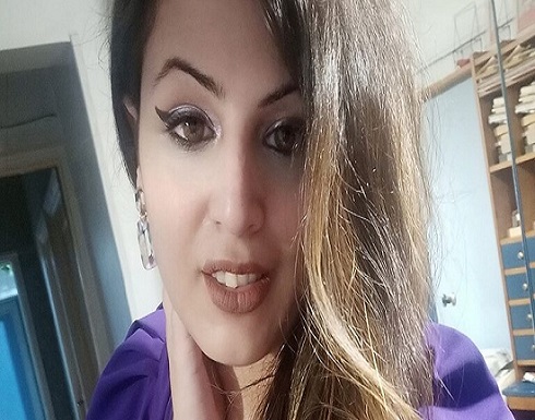 شابة مصرية تعرض نفسها للزواج على فيسبوك (فيديو) شابة مصرية تعرض نفسها للزواج على فيسبوك (فيديو)