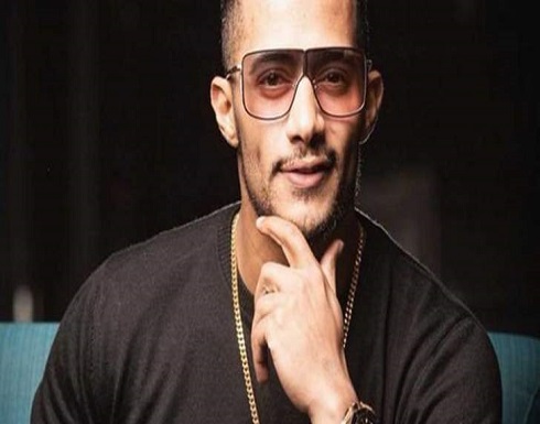 أحضان وقُبلات محمد رمضان و مهيرة عبد العزيز تثير الغضب .. بالفيديو أحضان وقُبلات محمد رمضان و مهيرة عبد العزيز تثير الغضب .. بالفيديو