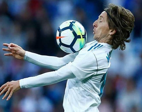 الأسرة و3 ملايين وأشياء أخرى.. لماذا سيبقى موريتش "مدريديا"؟ الأسرة و3 ملايين وأشياء أخرى.. لماذا سيبقى موريتش "مدريديا"؟