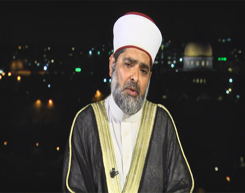 احتجاز مدير المسجد الأقصى الشيخ عمر الكسواني وتفتيشه لدى دخول الحرم القدسي احتجاز مدير المسجد الأقصى الشيخ عمر الكسواني وتفتيشه لدى دخول الحرم القدسي