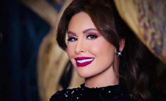 بفستان قصير.. مي سليم بإطلالة تخطف الأنظار.. شاهد بفستان قصير.. مي سليم بإطلالة تخطف الأنظار.. شاهد