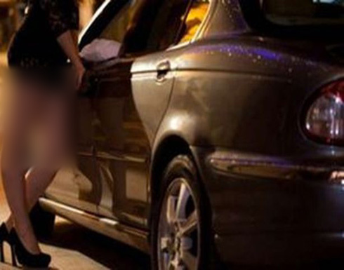 ضابط شرطة مصري يوقع “عنتيل دليفري” بعد إقناعه أنه فتاة ليل ضابط شرطة مصري يوقع “عنتيل دليفري” بعد إقناعه أنه فتاة ليل