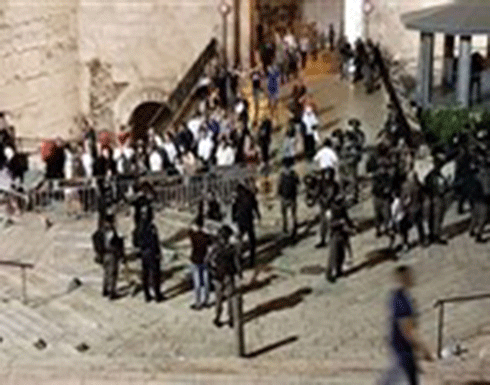 بالفيديو: مواجهات بين فلسطينيين وقوات الاحتلال في القدس بالفيديو: مواجهات بين فلسطينيين وقوات الاحتلال في القدس