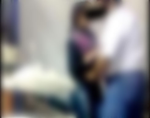 انجبت منه من علاقة غير شرعية لمدة عام في بلد عربي ... تفاصيل انجبت منه من علاقة غير شرعية لمدة عام في بلد عربي ... تفاصيل
